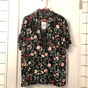 Forever 21, men’s floral buttoned short sleeve - L